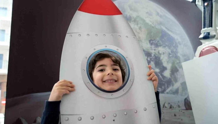 İlk Türk Astronotun Uzaya Gitmesiyle Astronotluk Çocuklar İçin Hayal Olmaktan Çıktı